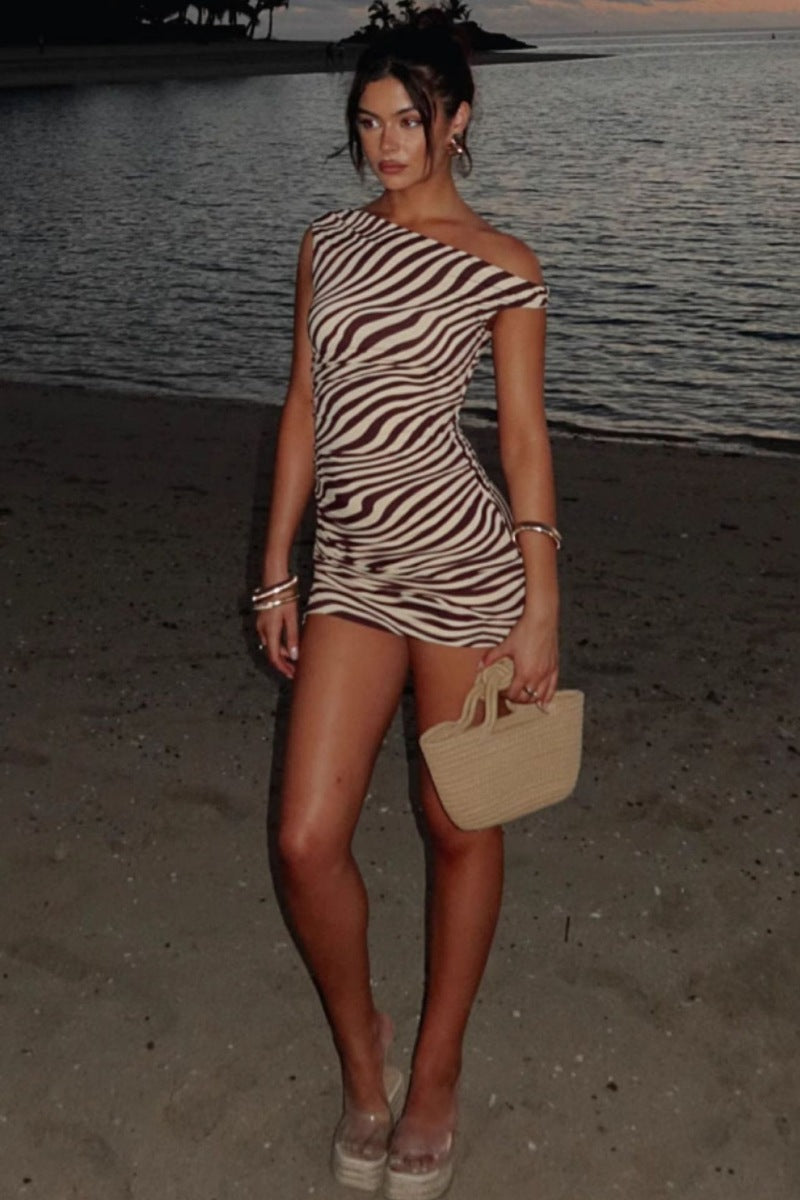 Chic Printed One-Shoulder Bodycon Dress