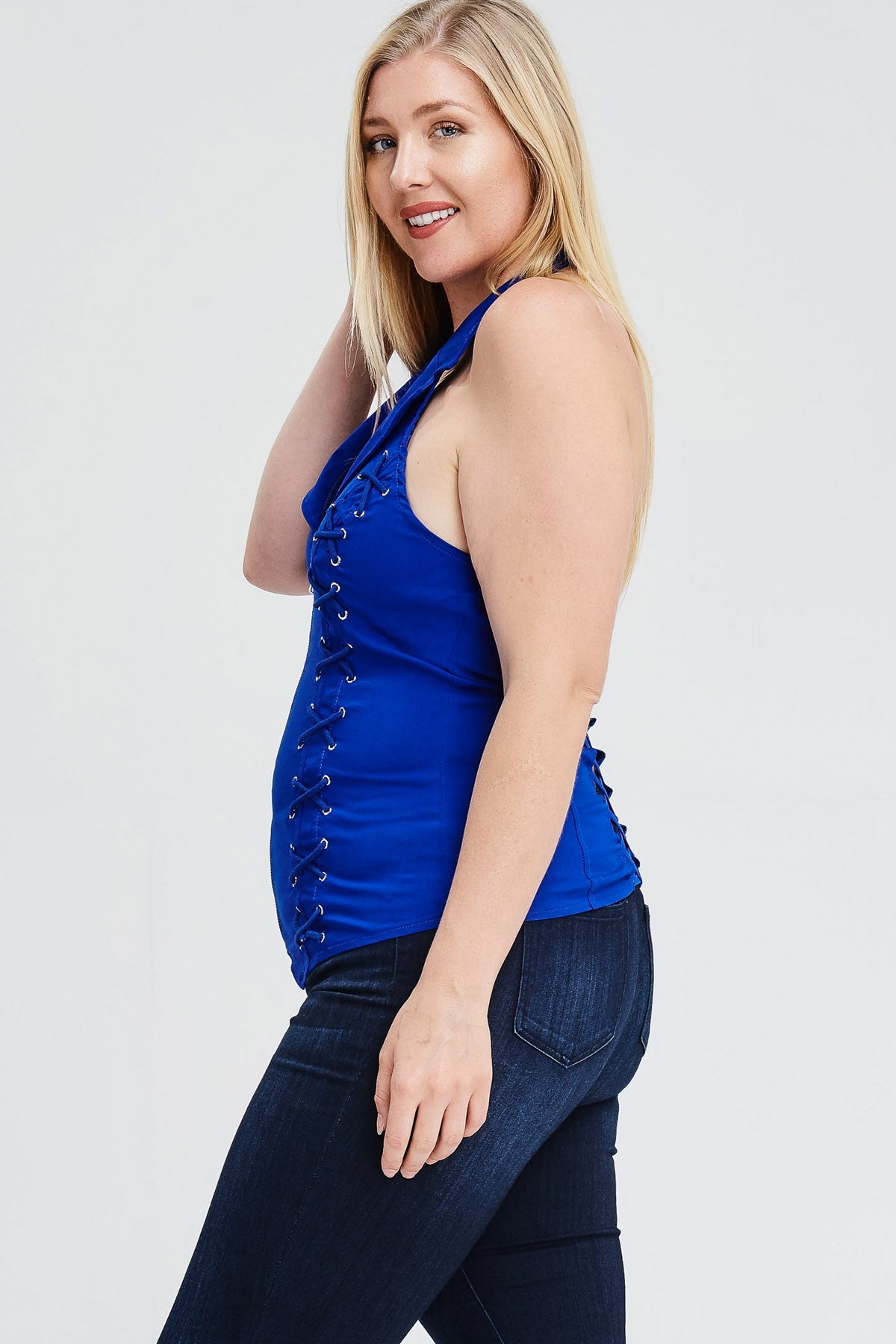 LACE UP COLLAR HALTER PLUS TOP
