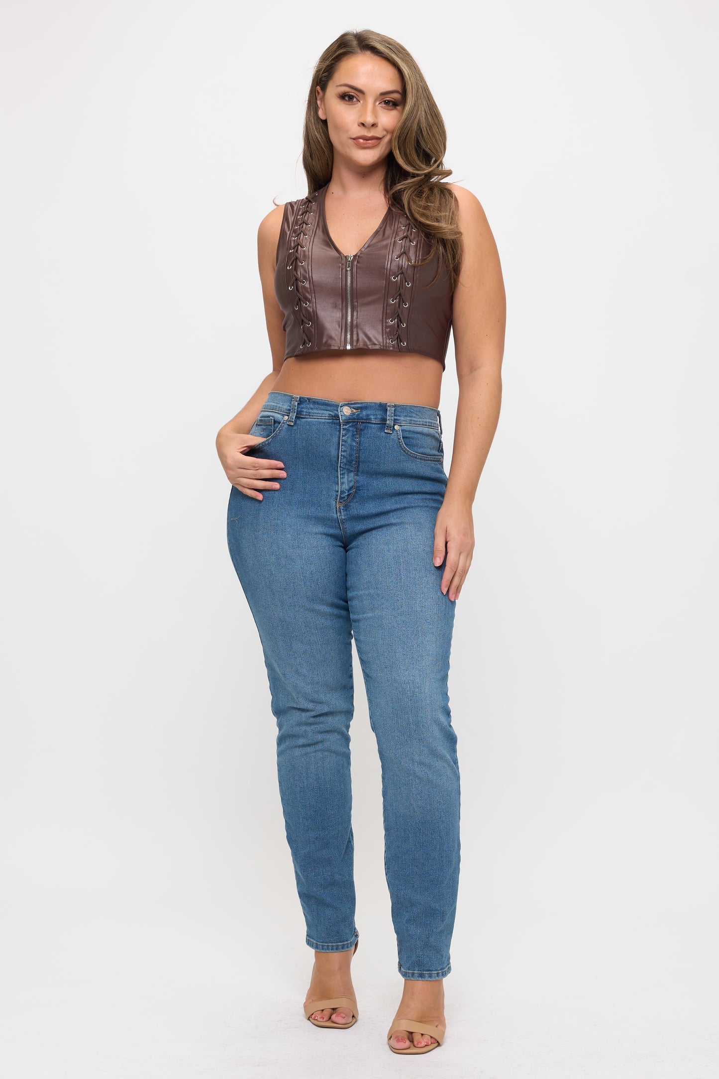 LACE-UP DETAIL SLEEVELESS CROP TOP-PLUS