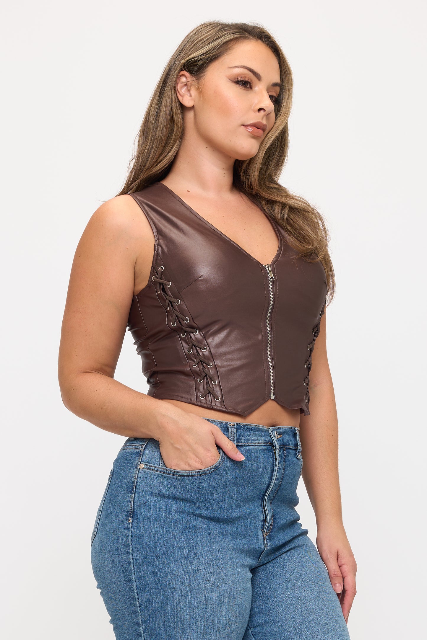 LACE-UP FRONT DETAIL SLEEVELESS CROP TOP-PLUS
