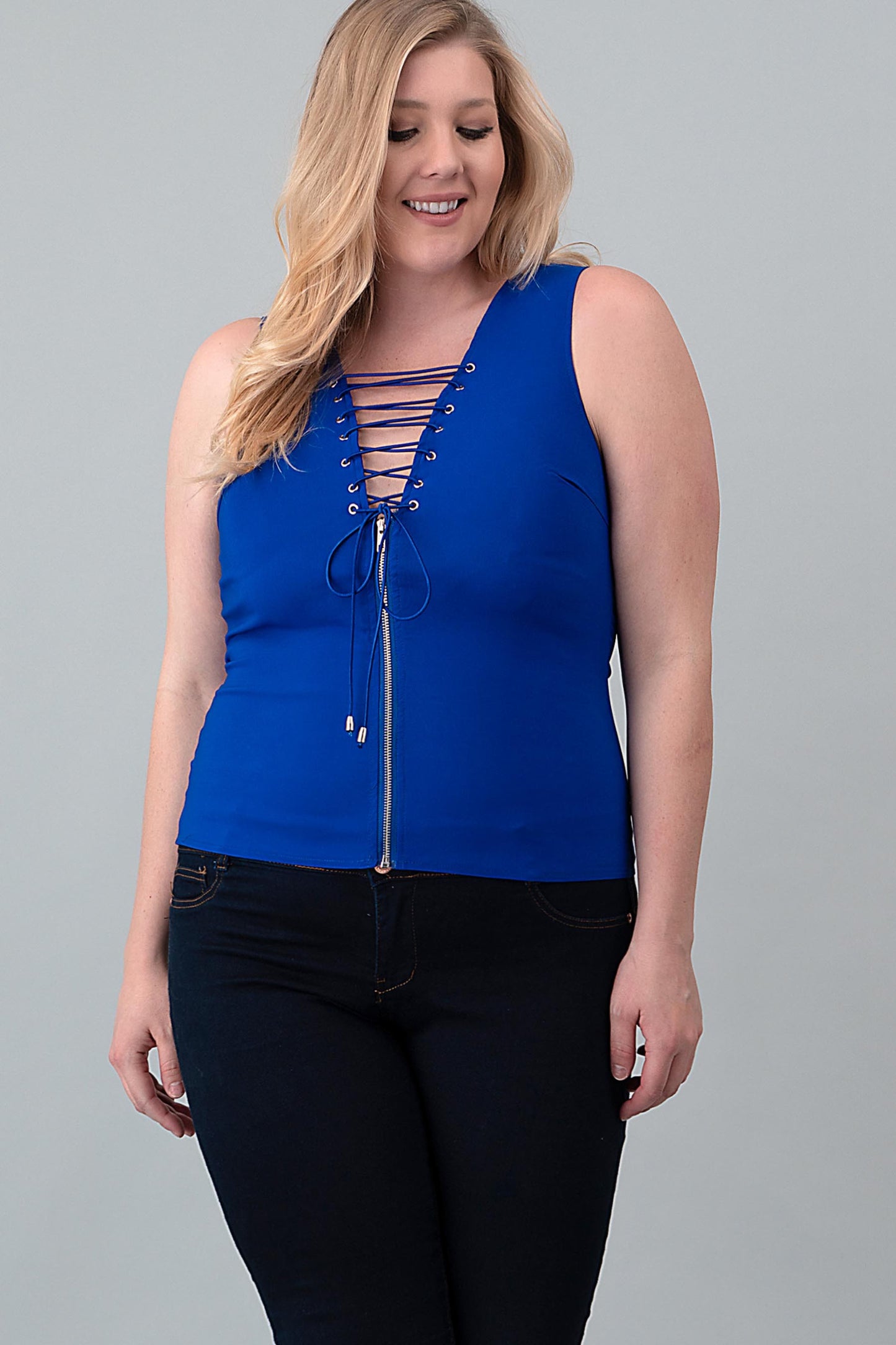 LACE-UP FRONT DETAIL CROSS HATCH BACK PLUS TOP