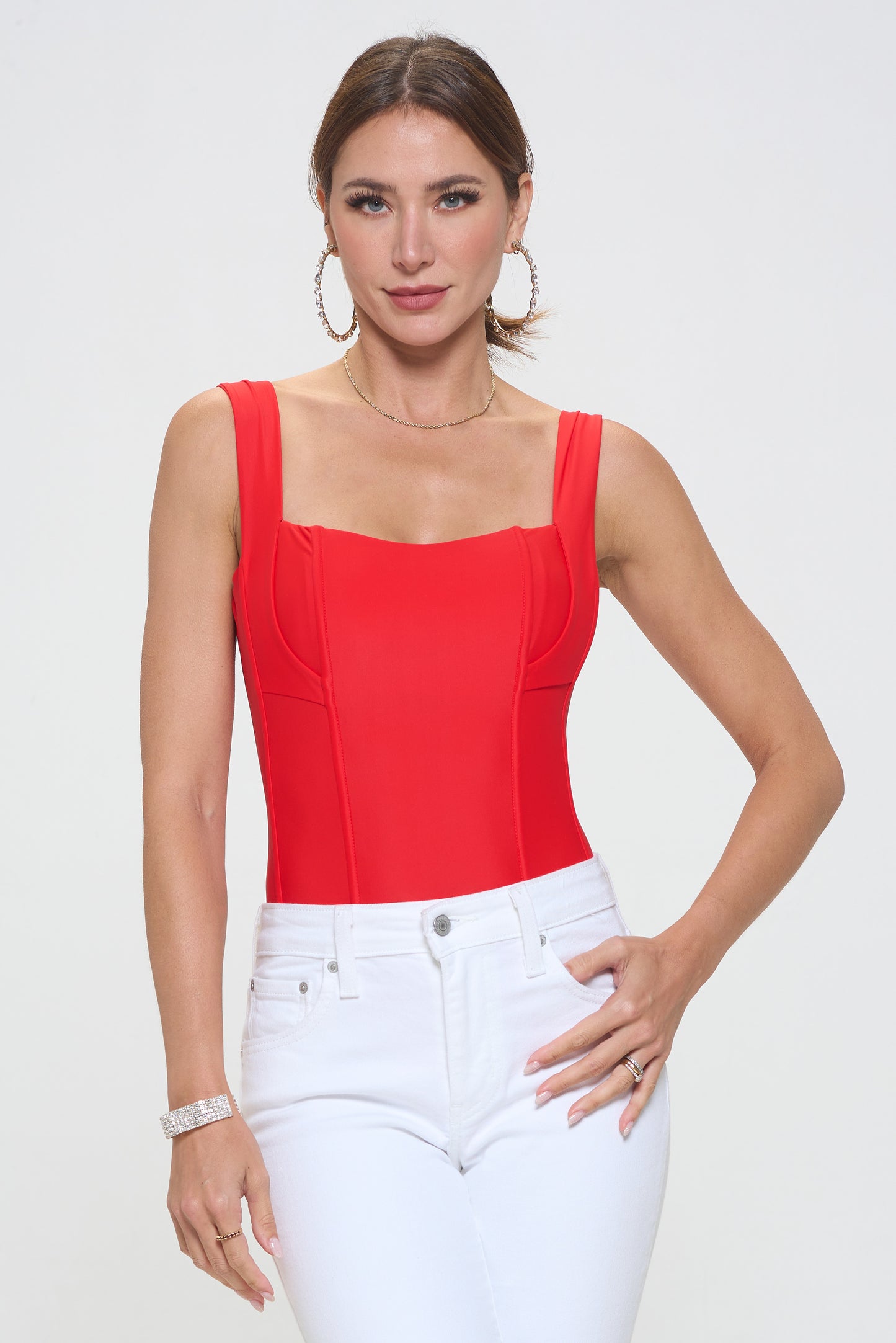 SOLID SEAM DETAIL SLEEVELESS SCOOPNECK BODYSUIT