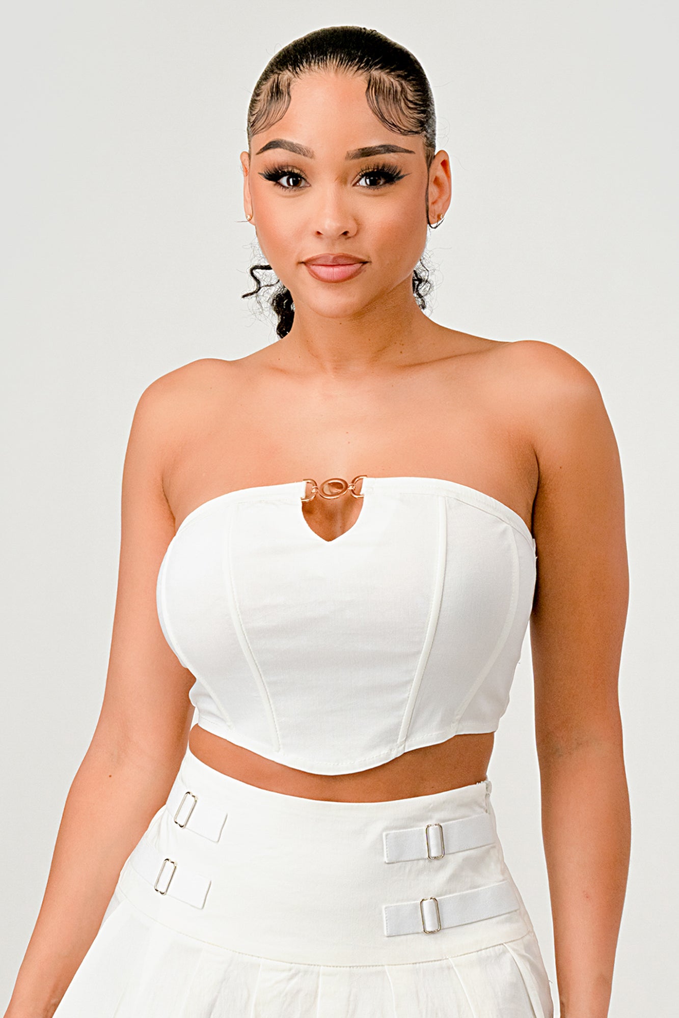 METAL ACCENT SOLID STRAPLESS TUBE CROP TOP