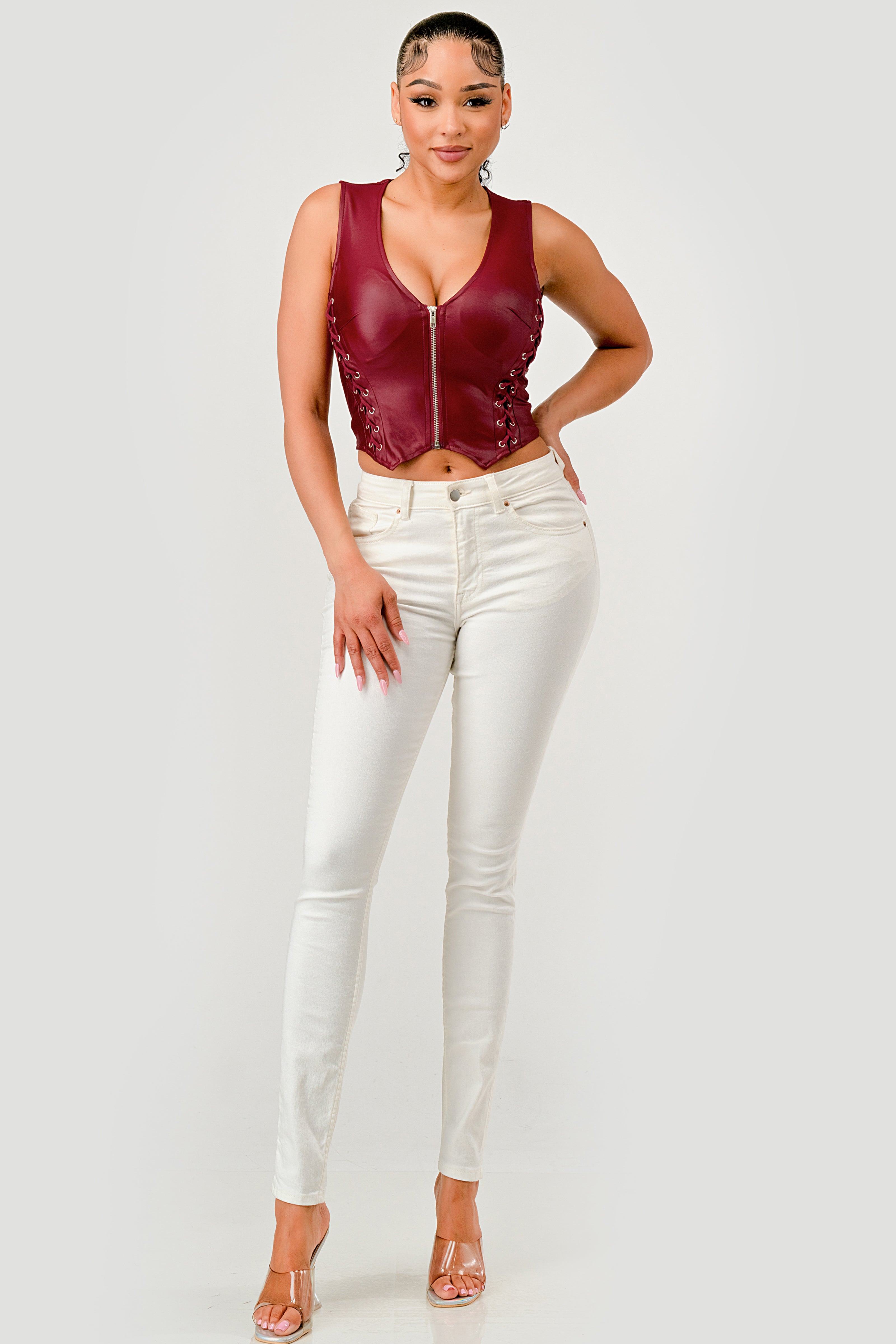 LACE-UP FRONT DETAIL SLEEVELESS CROP TOP – OhYes Fashion