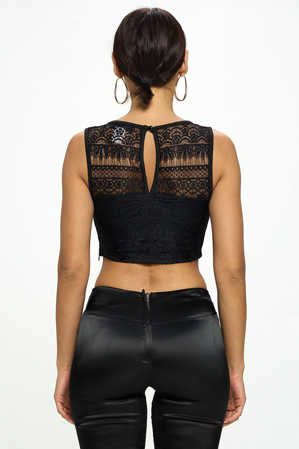 LACE CROP TOP