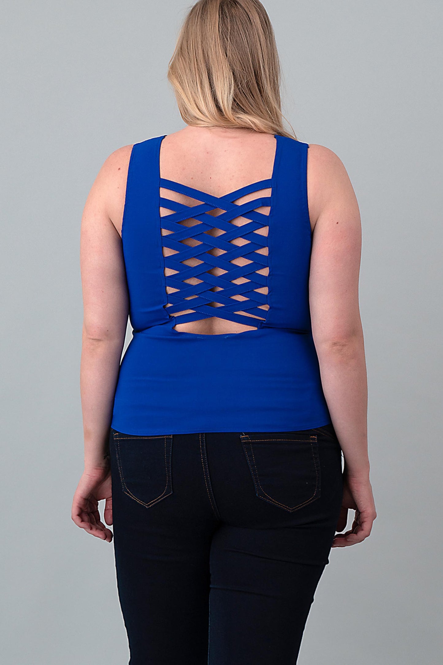 LACE-UP FRONT DETAIL CROSS HATCH BACK PLUS TOP