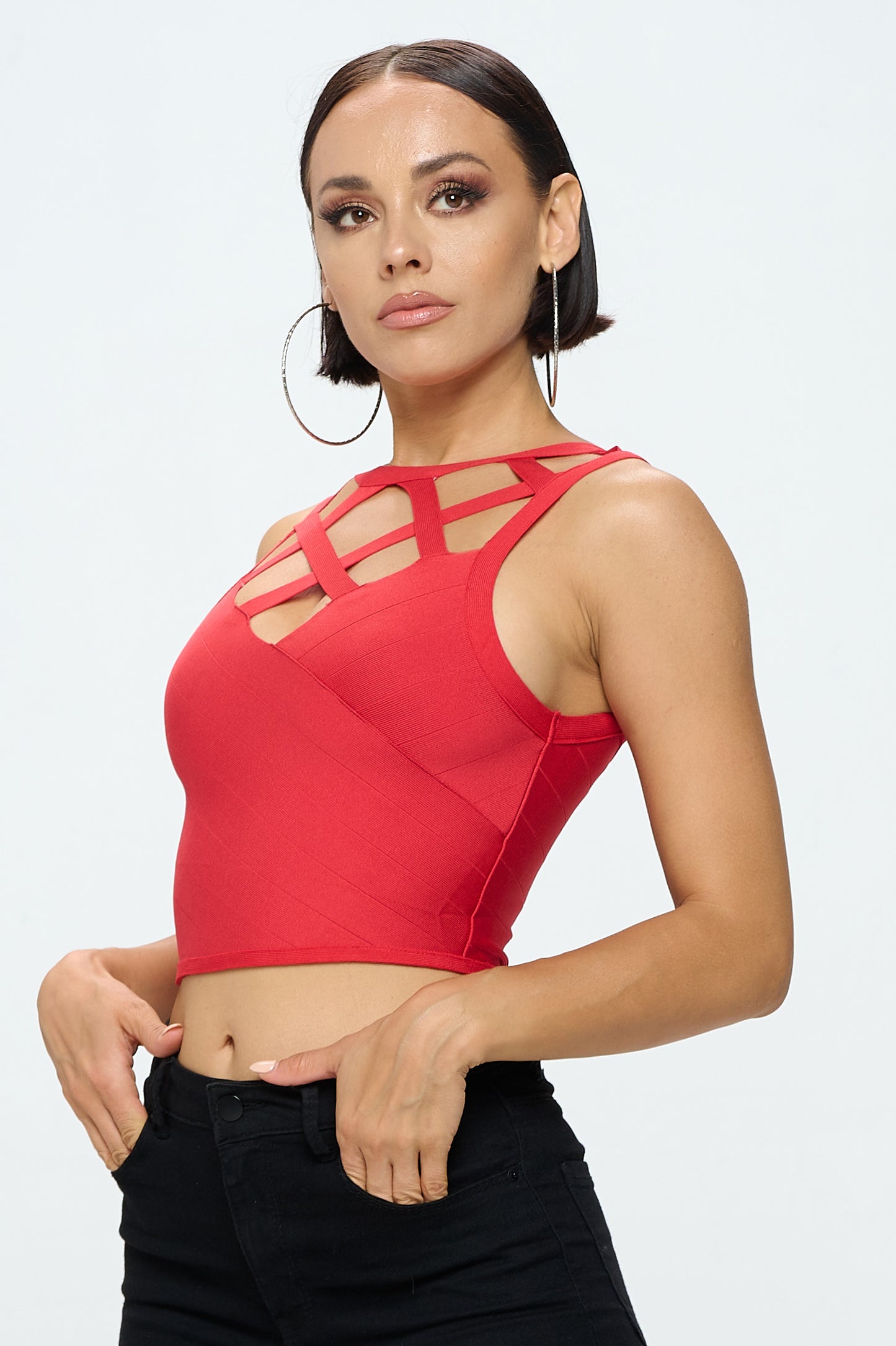 CAGED NECK BANDAGE CROP TOP