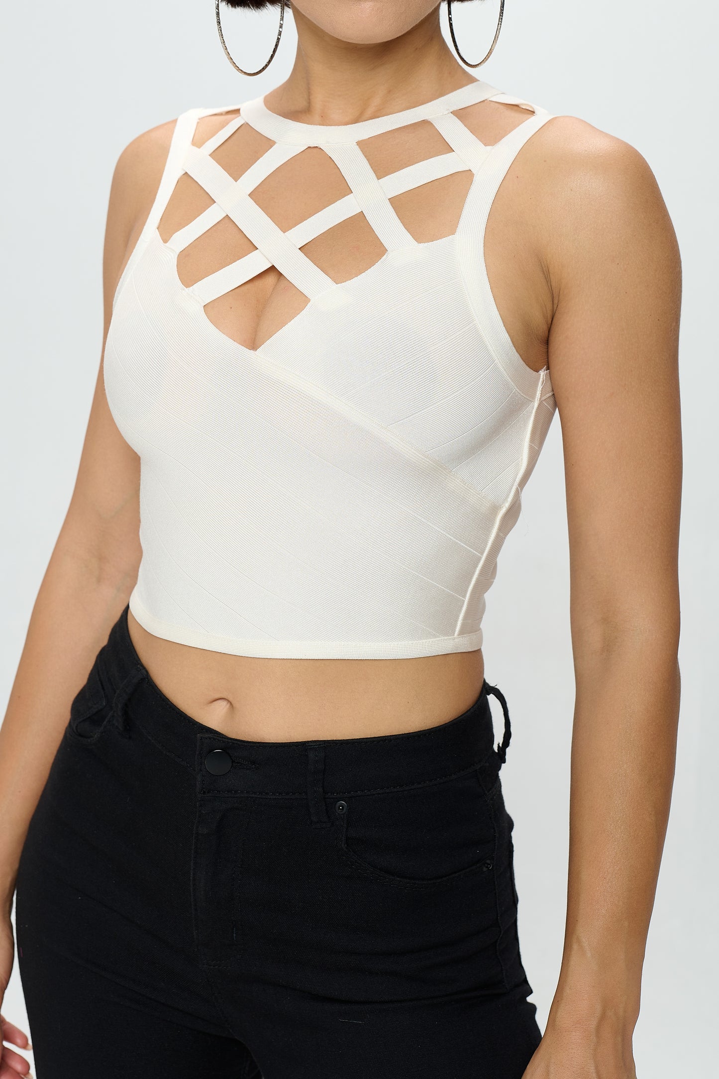 CAGED NECK BANDAGE CROP TOP