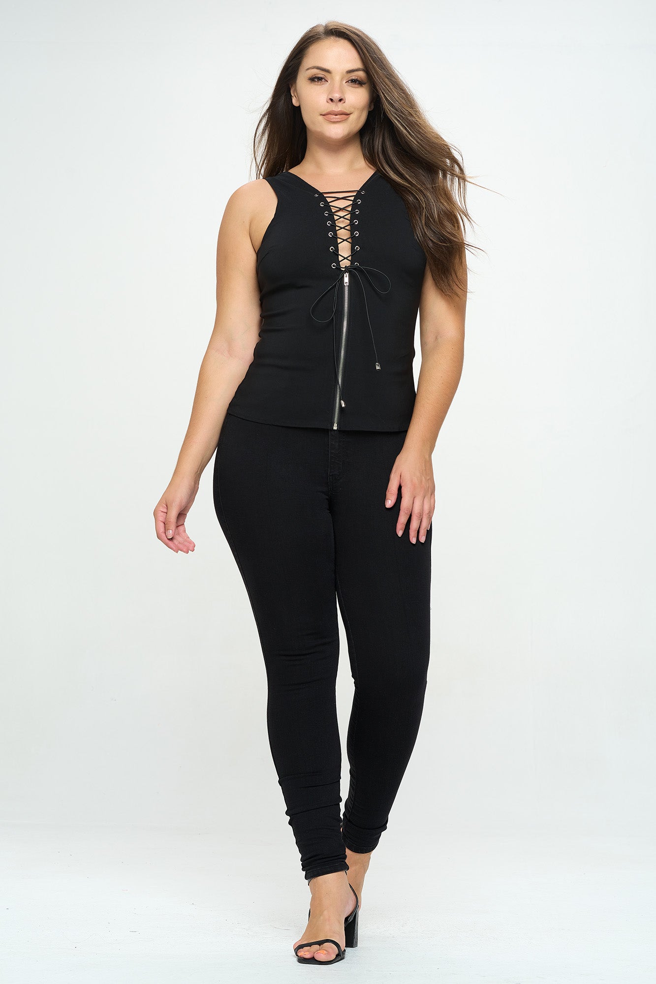 LACE-UP FRONT DETAIL CROSS HATCH BACK PLUS TOP