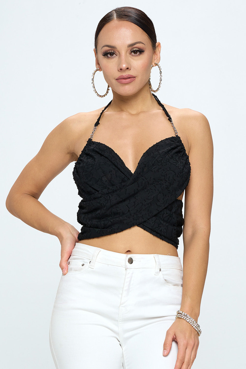 CROSSOVER CHAIN HALTER BACKLESS CROP TOP